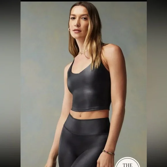 Fabletics workout top NWT. - Picture 1 of 4
